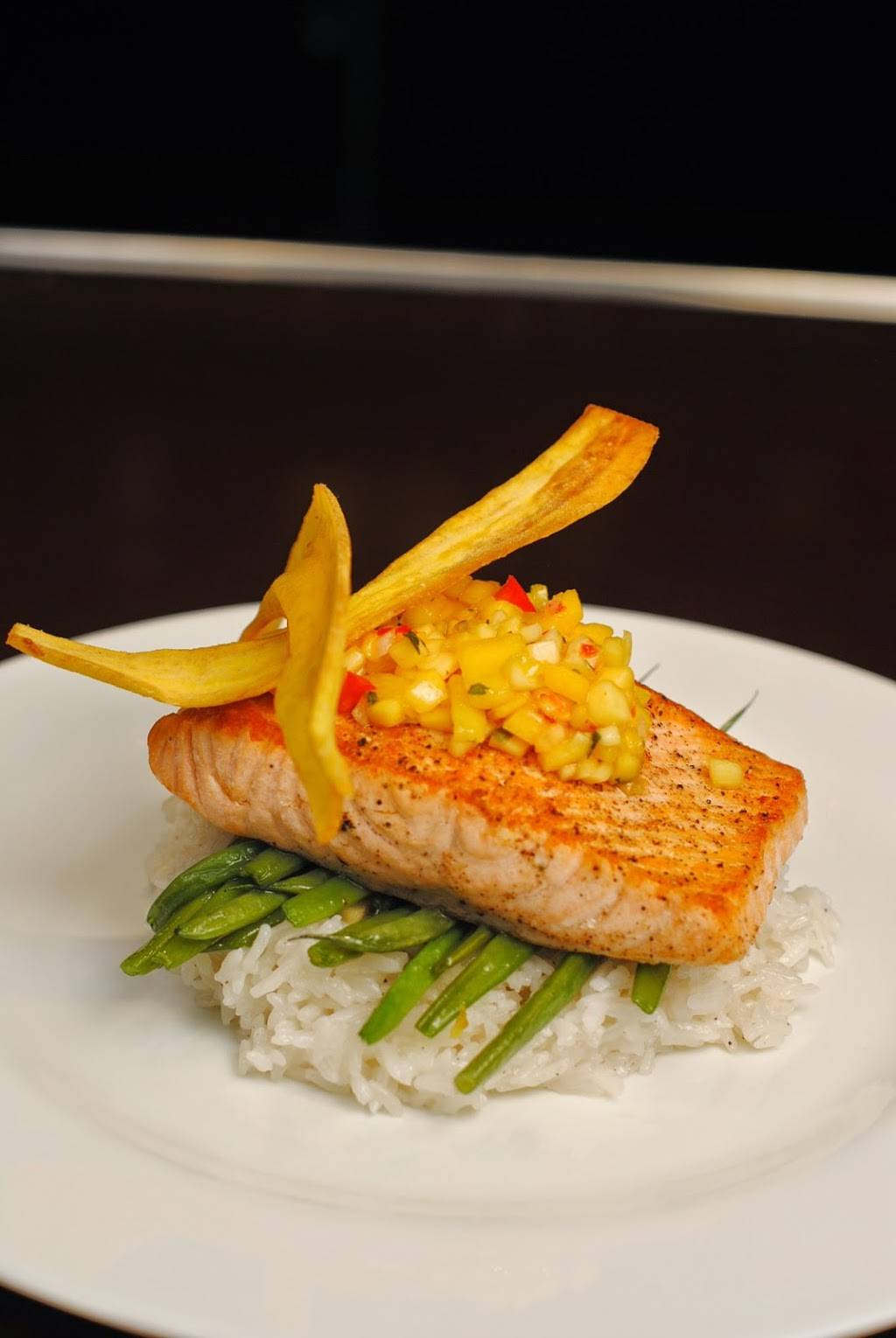 City Bar Westin Waterfront | restaurant | 425 Summer St, Boston, MA 02110, USA | 6174430888 OR +1 617-443-0888