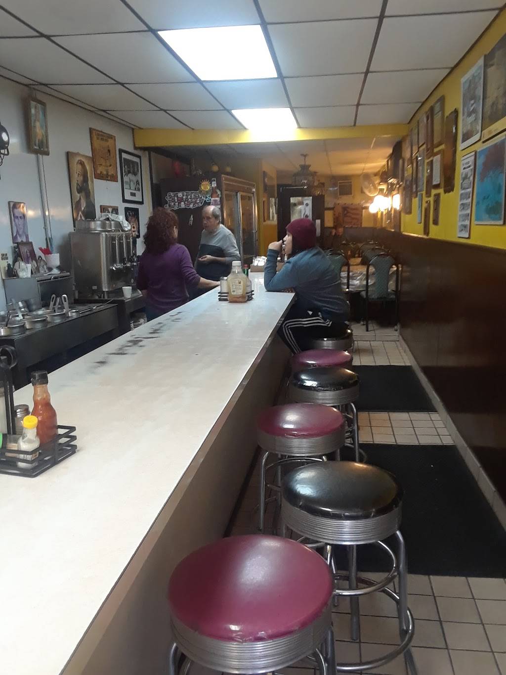 Rincon Criollo | restaurant | 715 E 18th St, Paterson, NJ 07501, USA | 9737427567 OR +1 973-742-7567