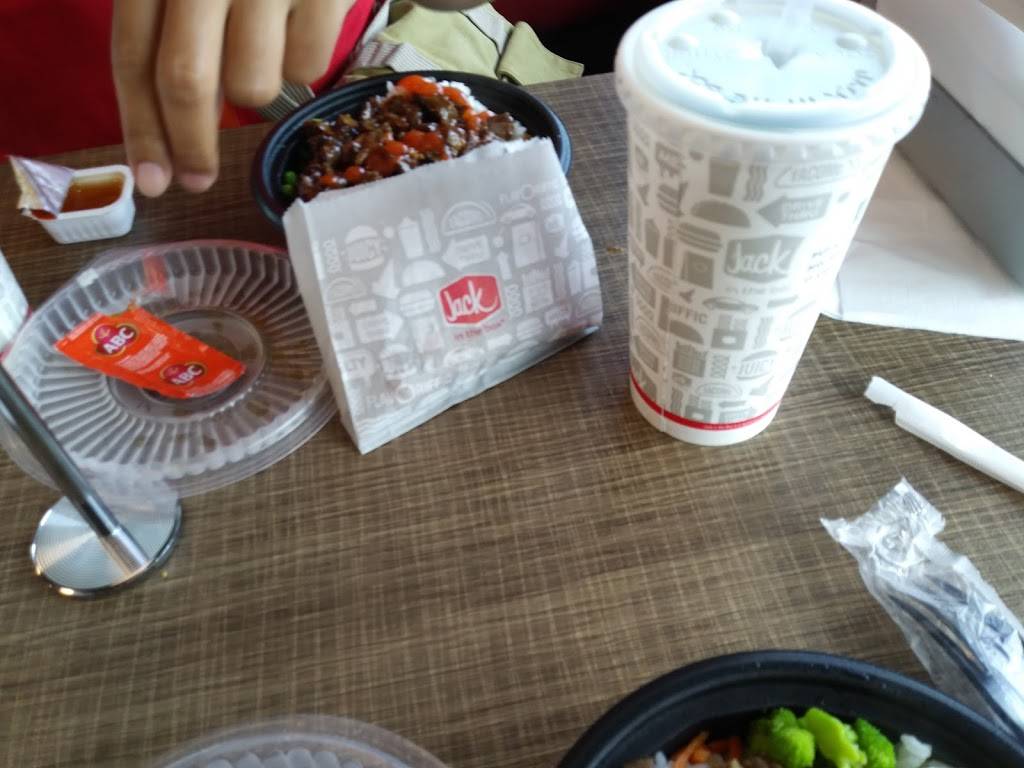 Jack in the Box | restaurant | 2802 N Main St, Fort Worth, TX 76106, USA | 8176242900 OR +1 817-624-2900