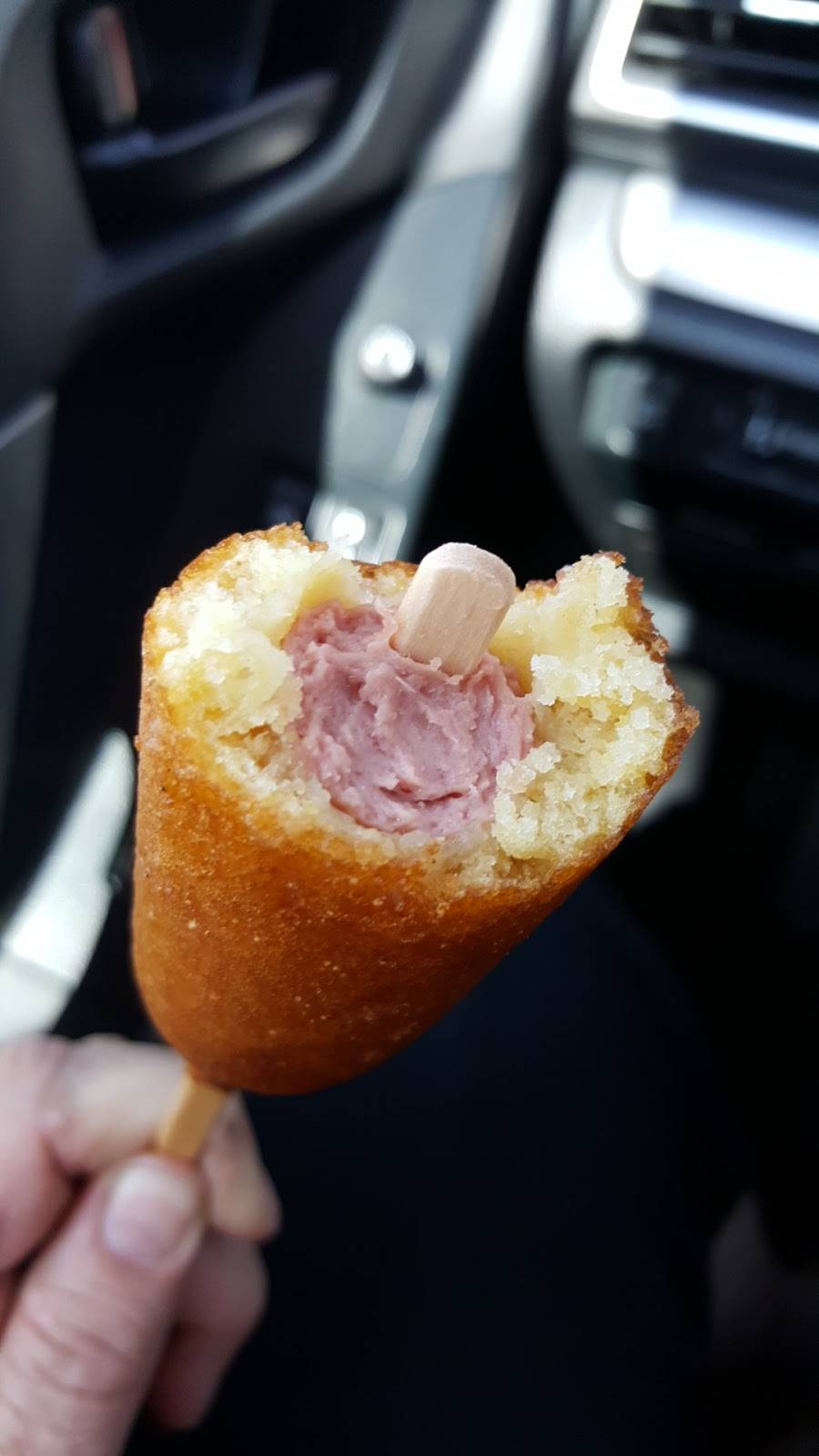 Wienerschnitzel | restaurant | 1246 University Ave, Riverside, CA 92507, USA | 9516847758 OR +1 951-684-7758