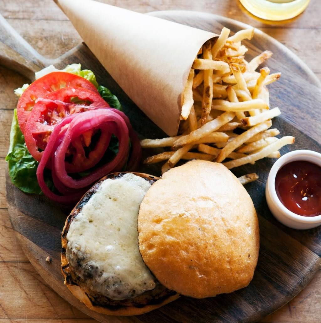 Corners Tavern | restaurant | 1342 Broadway Plaza, Walnut Creek, CA 94596, USA | 9259488711 OR +1 925-948-8711