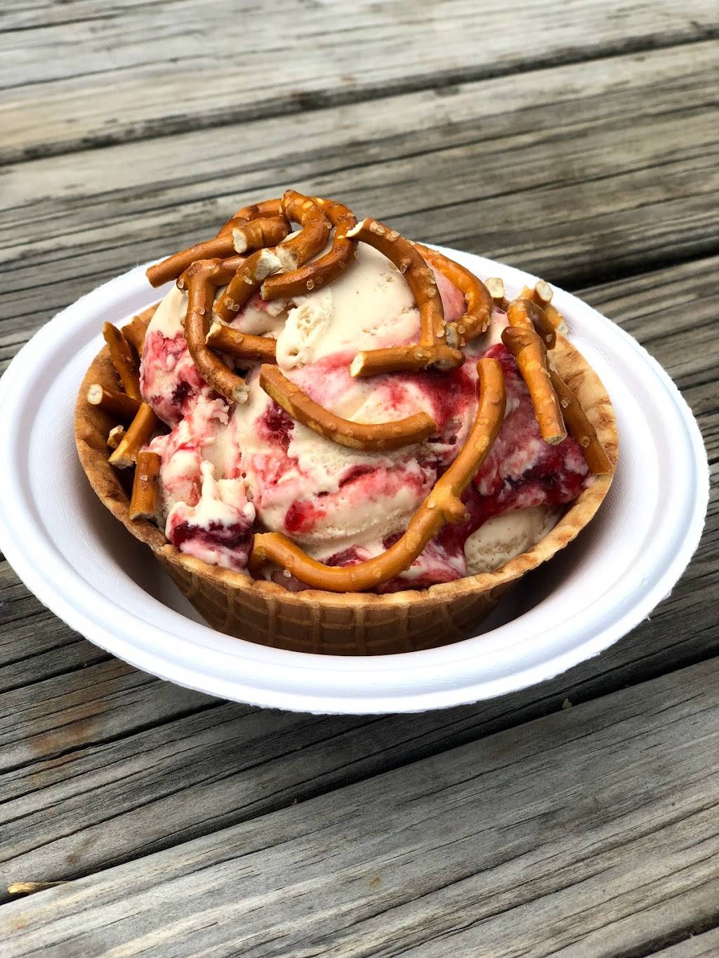 Woodside Farm Creamery | restaurant | 1310 Little Baltimore Rd, Hockessin, DE 19707, USA | 3022399847 OR +1 302-239-9847