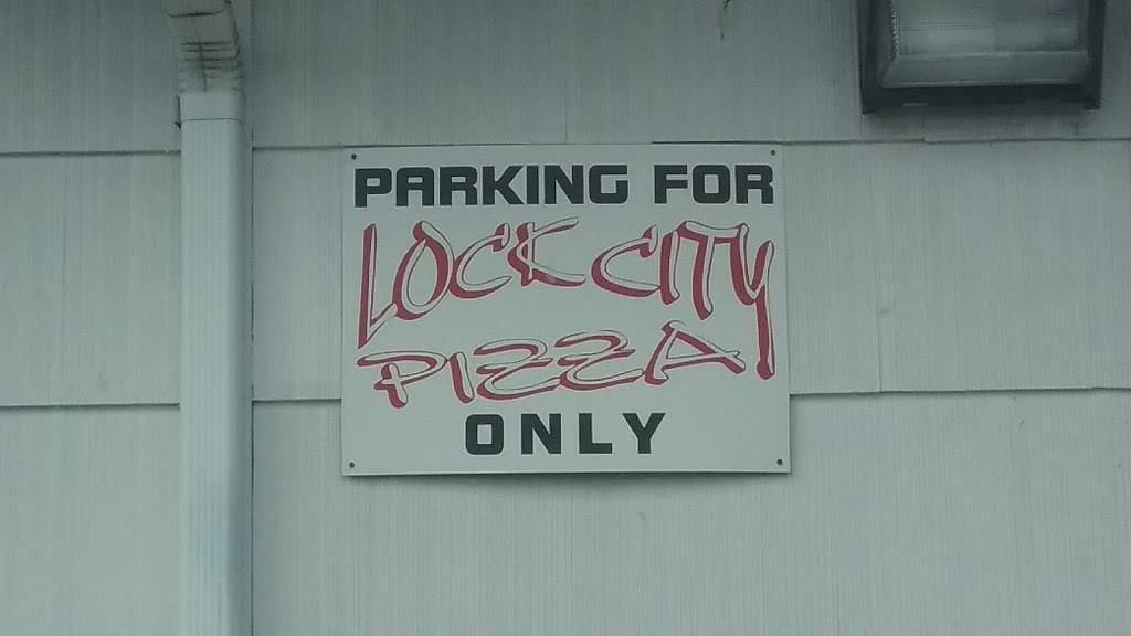 Lock City Pizza | restaurant | 379 Davison Rd, Lockport, NY 14094, USA | 7164333413 OR +1 716-433-3413