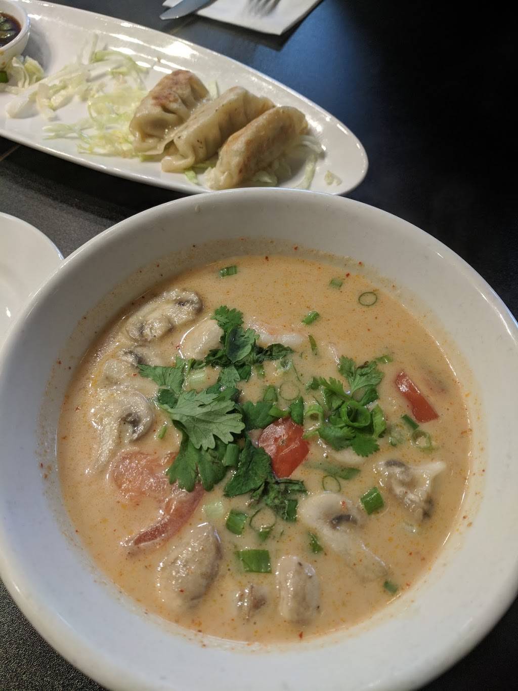 Khong Thai Cuisine | restaurant | 260 Winton Rd N, Rochester, NY 14610, USA | 5854342238 OR +1 585-434-2238