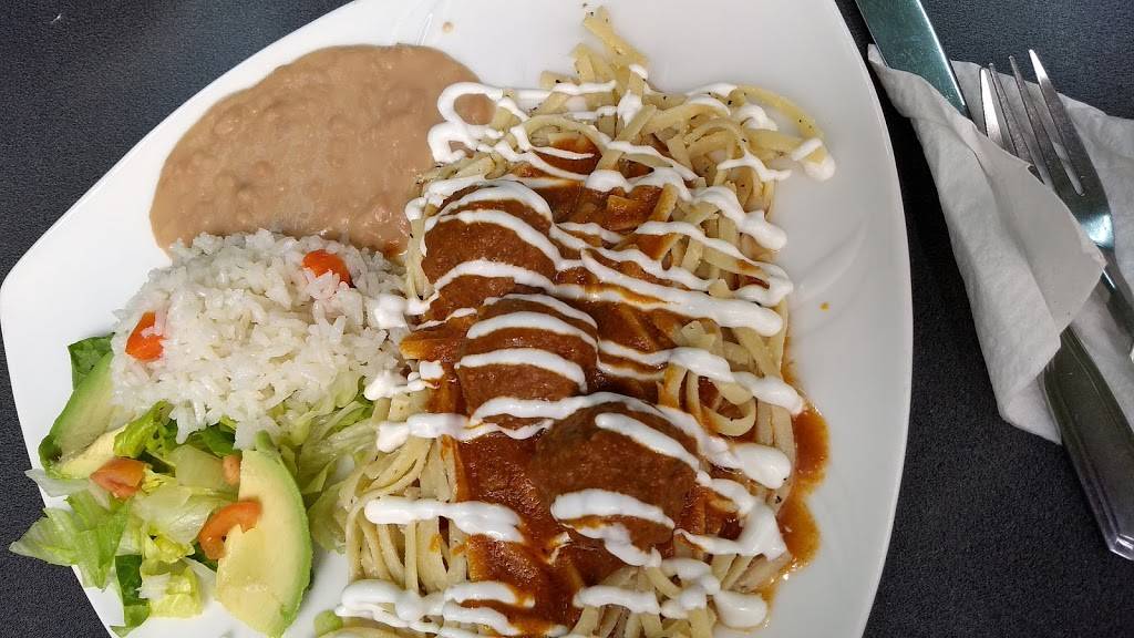 Restaurante El Trebol | restaurant | Centro Comercial Otay, Carretera Aeropuerto 1900, Mesa de Otay, 22390 Tijuana, B.C., Mexico | 016646243599 OR +52 664 624 3599