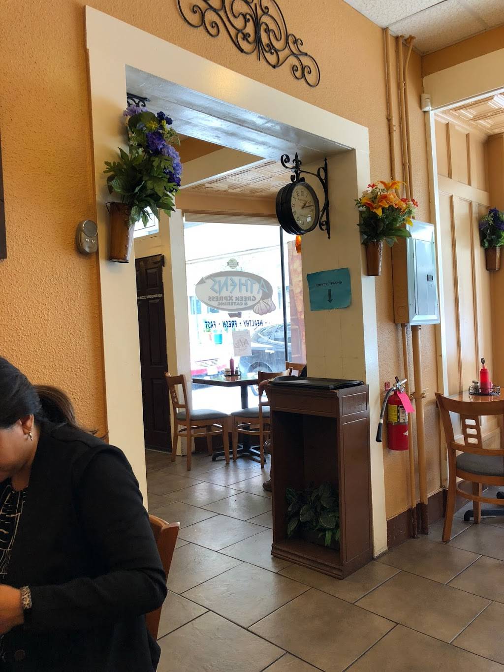 Athens Xpress | restaurant | 111 S Flores St, San Antonio, TX 78204, USA | 2102275711 OR +1 210-227-5711