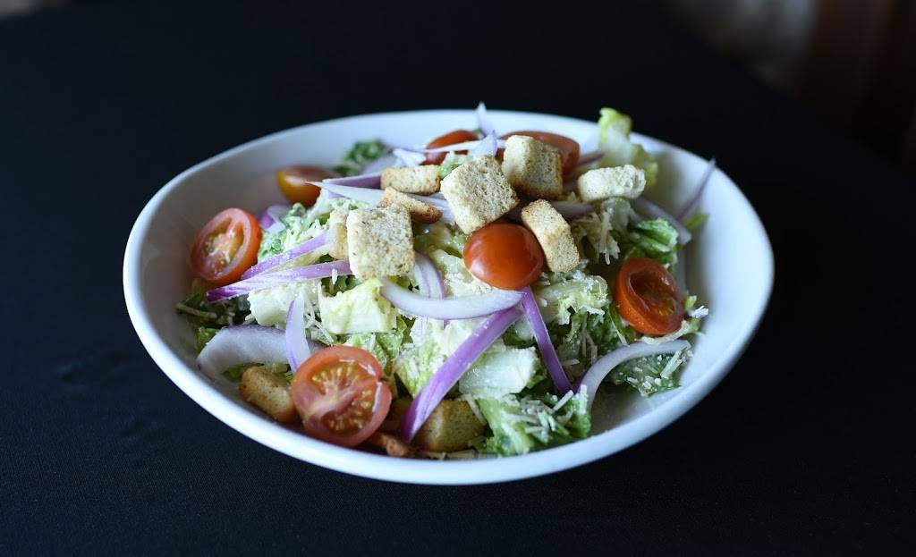 Ziggys Street Food & Live Music | restaurant | 302 2nd St, Hudson, WI 54016, USA | 7153869975 OR +1 715-386-9975