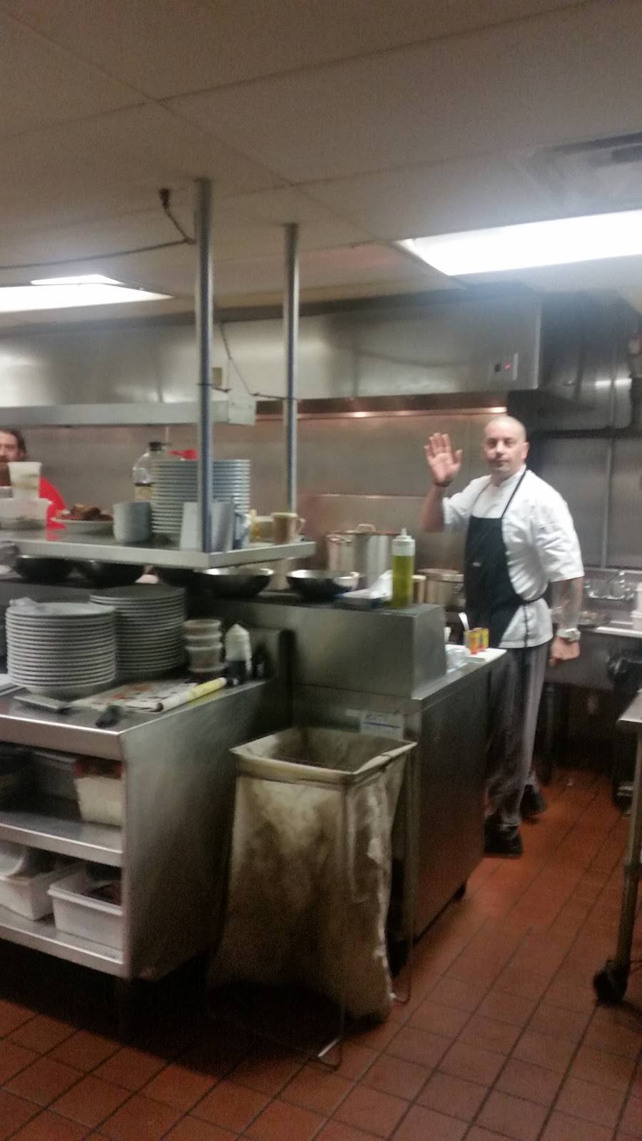 Gallos Kitchen & Bar | restaurant | 2820 Nottingham Rd, Columbus, OH 43221, USA | 6147548176 OR +1 614-754-8176