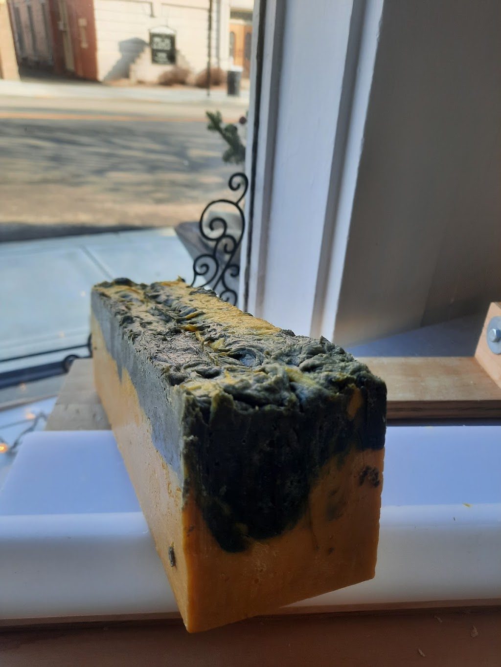 Lucky Feather Soapery & Mercantile | cafe | 305 3rd St, Aurora, IN 47001, USA | 8126211360 OR +1 812-621-1360