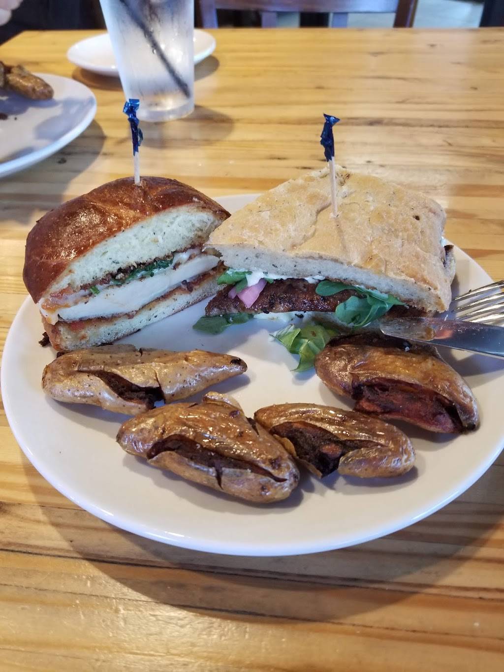 Tannin | restaurant | 1620 E Michigan Ave, Lansing, MI 48912, USA | 5175756840 OR +1 517-575-6840