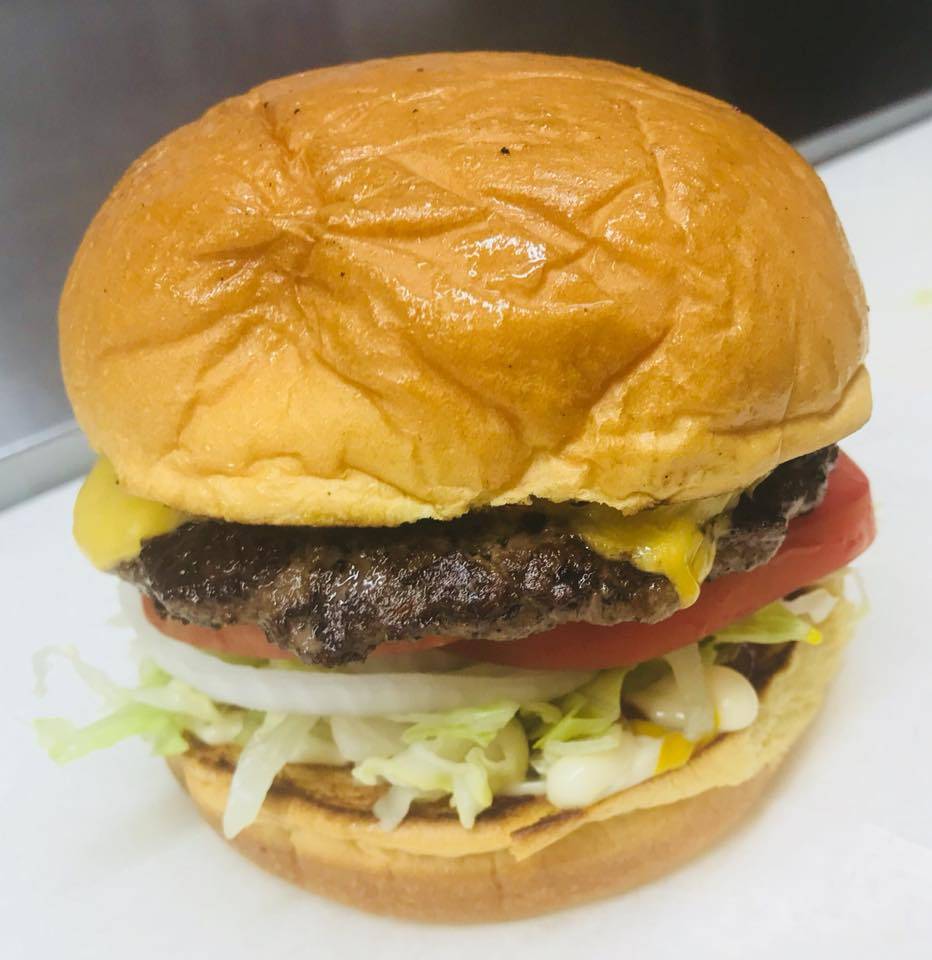 Cousin Boogys Grill | restaurant | 2074 Smith Mountain Lake Pkwy, Huddleston, VA 24104, USA | 5402972800 OR +1 540-297-2800