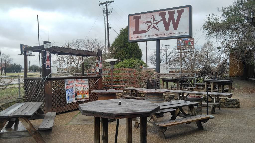 Love & War in Texas | restaurant | 601 E Plano Pkwy, Plano, TX 75074, USA | 9724226201 OR +1 972-422-6201