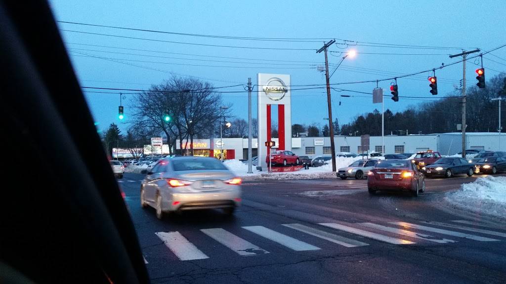 Dunkin | cafe | 470 Derby Ave, West Haven, CT 06516, USA | 2033897733 OR +1 203-389-7733