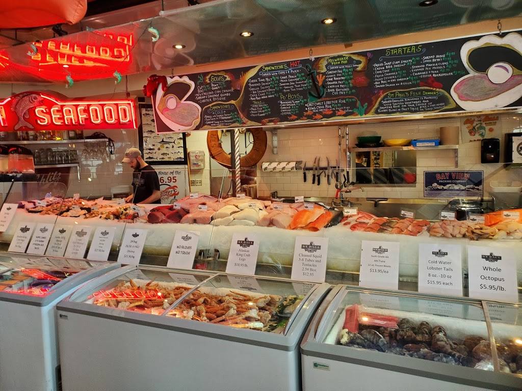 St. Paul Fish Company | restaurant | 400 N Water St, Milwaukee, WI 53202, USA | 4142208383 OR +1 414-220-8383