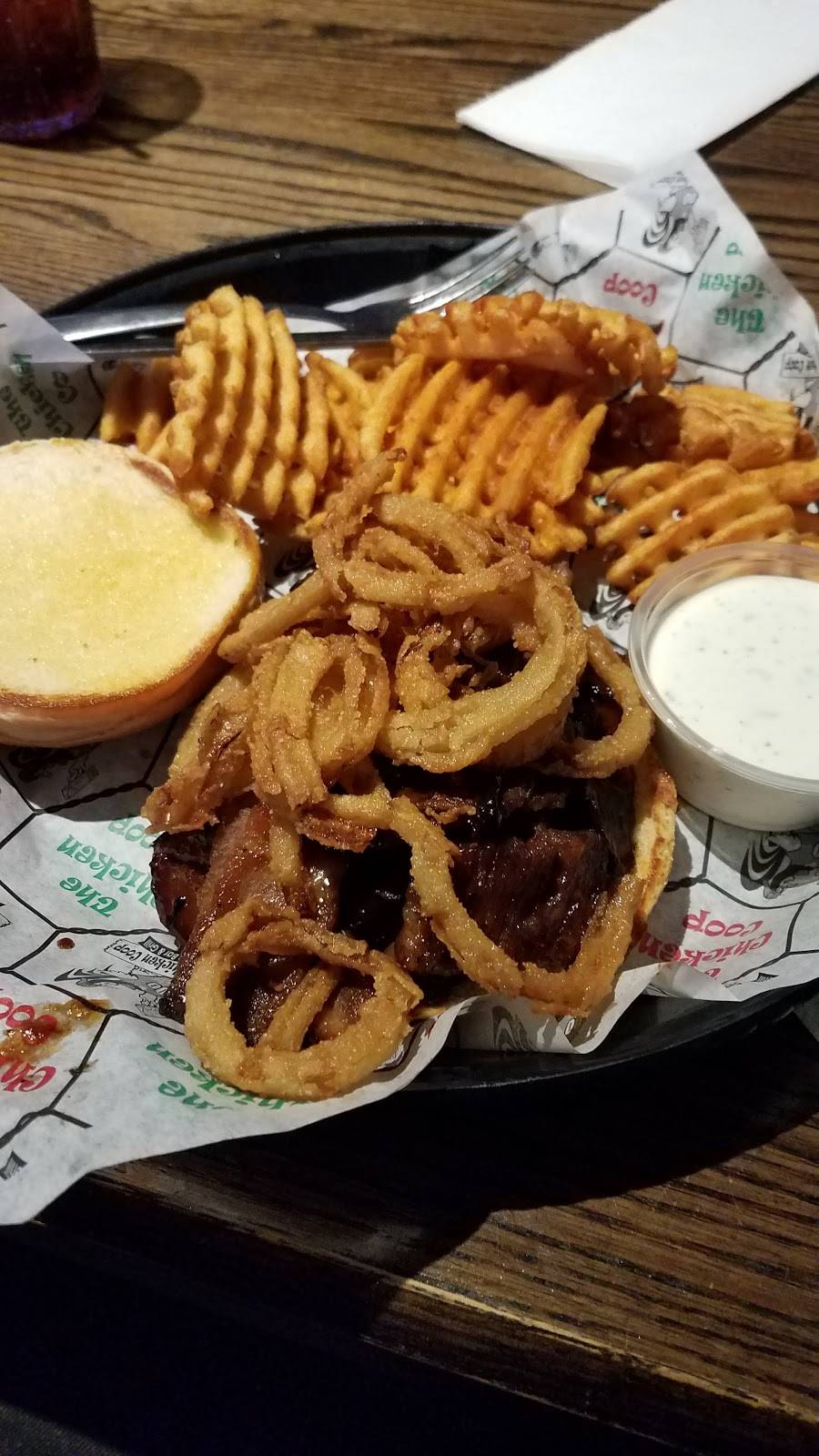 The Chicken Coop Sports Bar and Grill | restaurant | 12725 Meredith Dr, Urbandale, IA 50323, USA | 5153342667 OR +1 515-334-2667