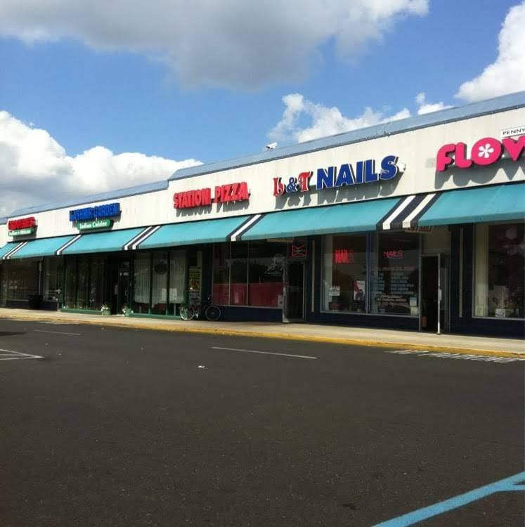 Station Pizza | restaurant | 9319 Krewstown Rd, Philadelphia, PA 19115, USA | 2156766969 OR +1 215-676-6969