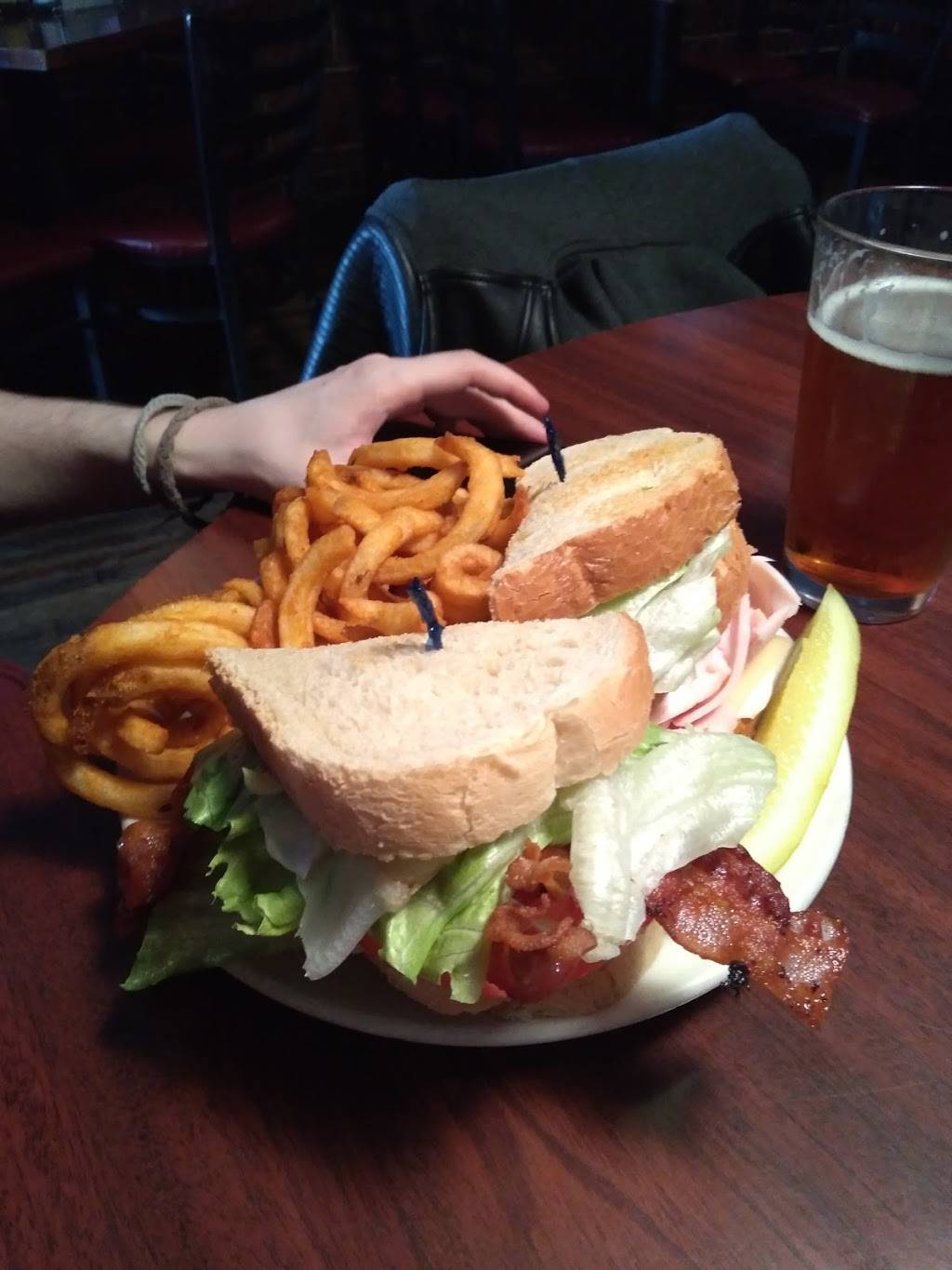 Beckys | restaurant | 1762 E 18th St, Cleveland, OH 44114, USA | 2166210055 OR +1 216-621-0055