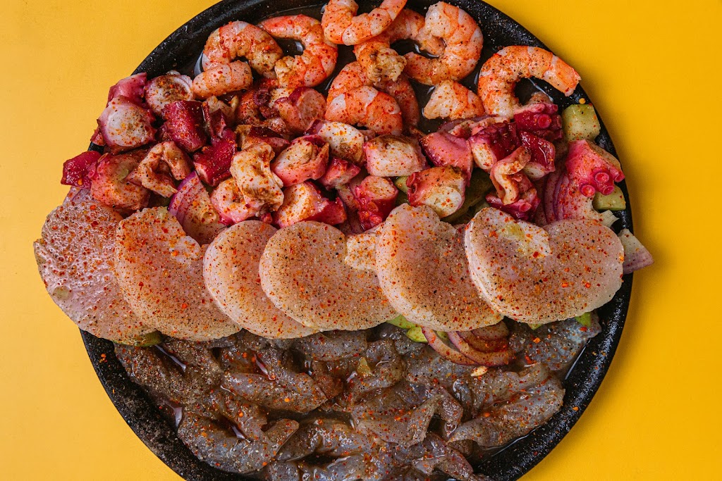 Callos y Aguachiles Los Compadres | restaurant | 9967 Cedar Ave, Bloomington, CA 92316, USA | 9092763562 OR +1 909-276-3562