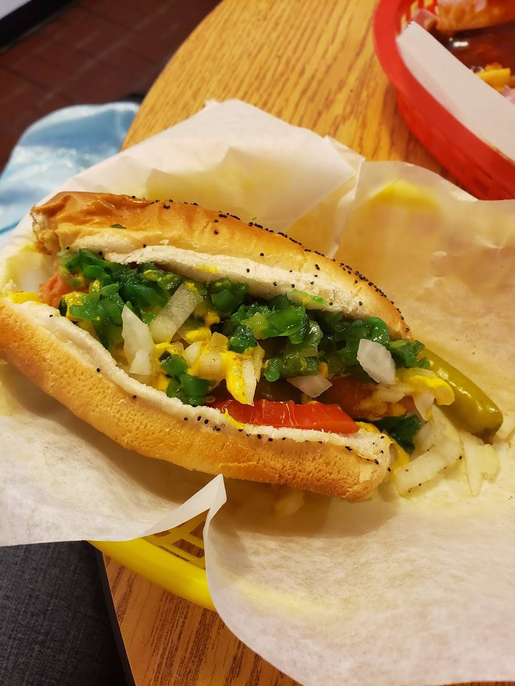 Rays Red Hots | restaurant | 629 E University Ave, Ann Arbor, MI 48104, USA | 7349983647 OR +1 734-998-3647