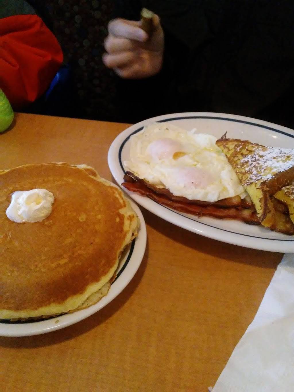 IHOP | restaurant | 6005 Constitution Ave, Colorado Springs, CO 80915, USA | 7195747777 OR +1 719-574-7777