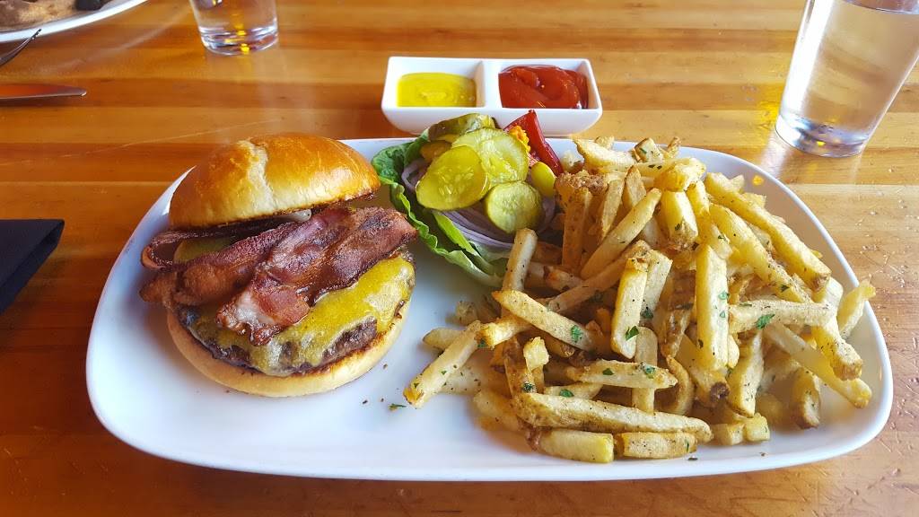 Jacksons Bar and Oven | restaurant | 135 4th St, Santa Rosa, CA 95401, USA | 7075456900 OR +1 707-545-6900