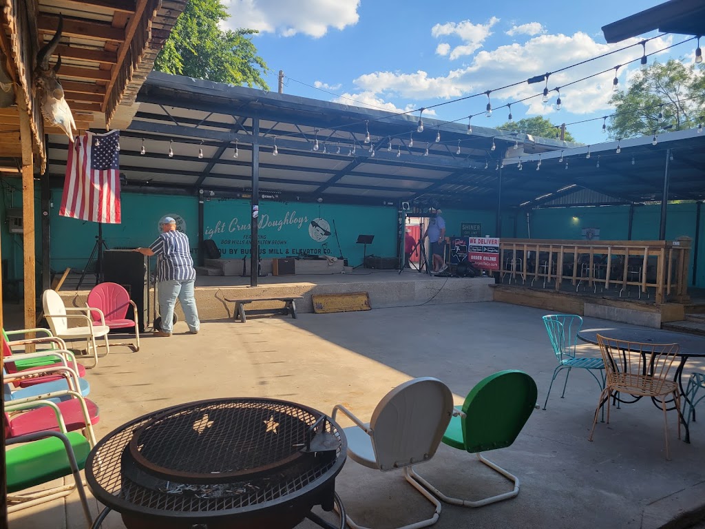 The Concho Pearl Icehouse | restaurant | 1605 S Chadbourne St, San Angelo, TX 76903, USA | 3256177909 OR +1 325-617-7909