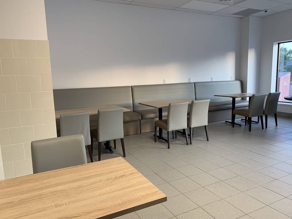 Guelph BBQ | restaurant | 650 Scottsdale Dr Unit 3A, Guelph, ON N1G 4T7, Canada | 5198238181 OR +1 519-823-8181