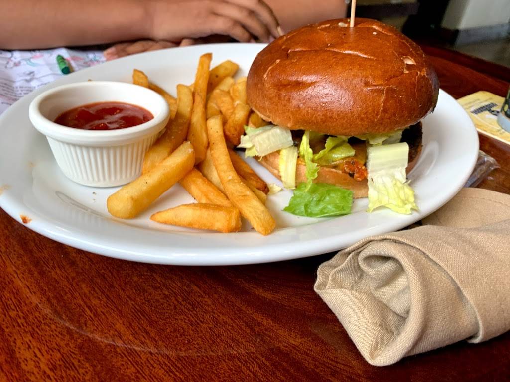 Flames Restaurant and Tap House | restaurant | 13434 Lincoln Way, Auburn, CA 95603, USA | 5307454242 OR +1 530-745-4242