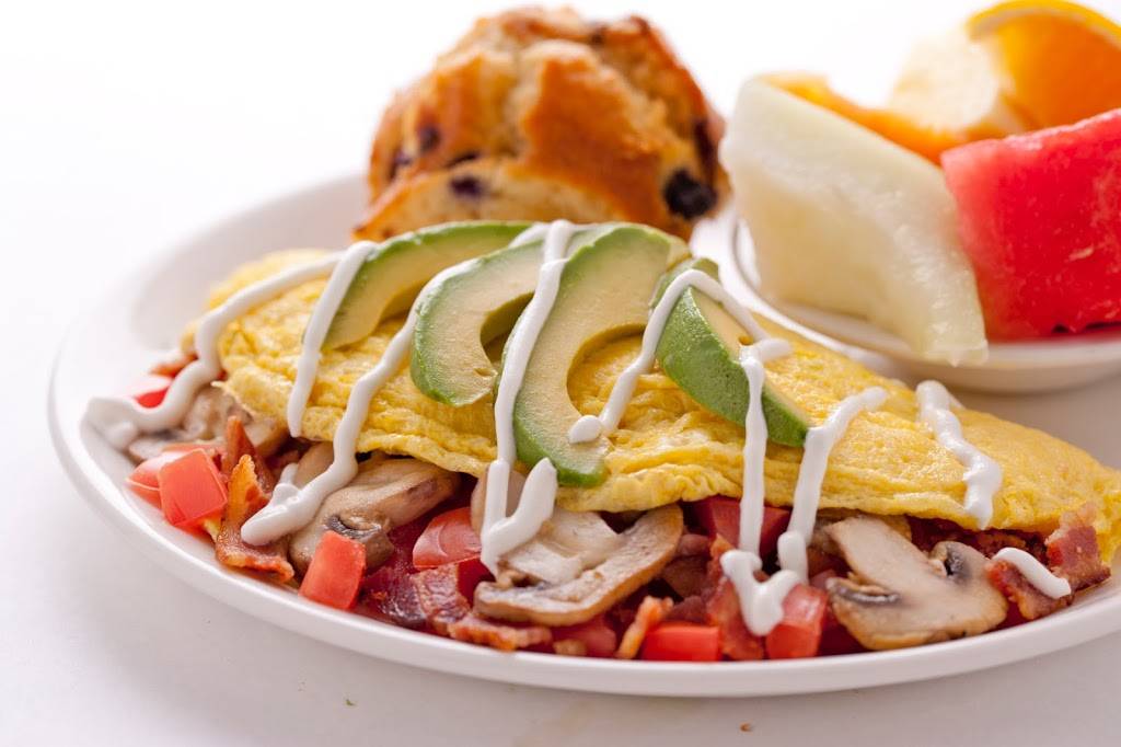 The Broken Yolk cafe | restaurant | 2701 Harbor Blvd, Costa Mesa, CA 92626, USA | 6572316708 OR +1 657-231-6708