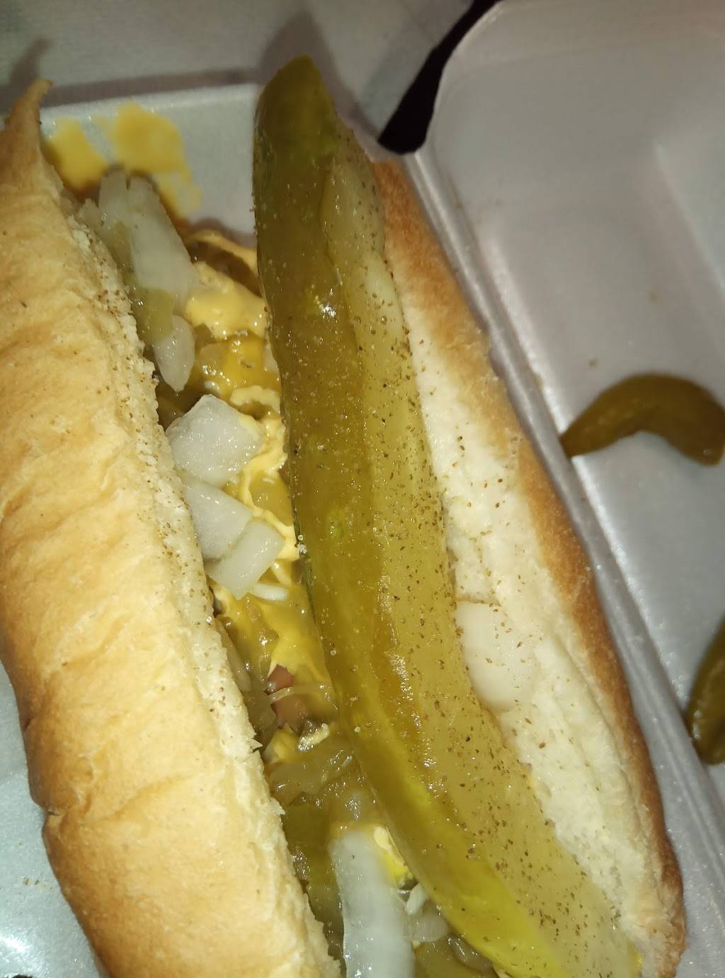 The Lucky Hot Dog | restaurant | 8020 W 171st St, Tinley Park, IL 60477, USA | 7082630130 OR +1 708-263-0130