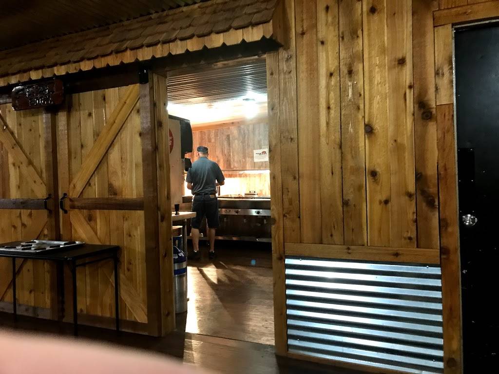 Red Barn | restaurant | 3187 TX-35, Port Lavaca, TX 77979, USA | 3615508620 OR +1 361-550-8620