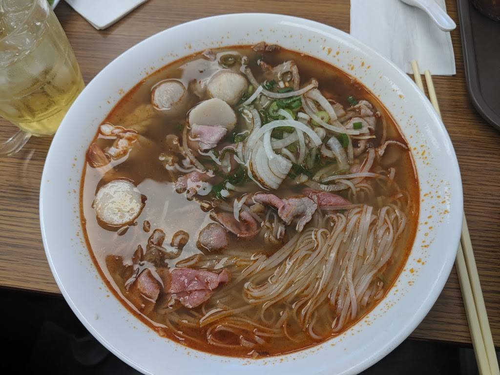 Pho Vietnam K&W | restaurant | 4-28 Cedar St S, Kitchener, ON N2G 3L3, Canada | 5198046738 OR +1 519-804-6738