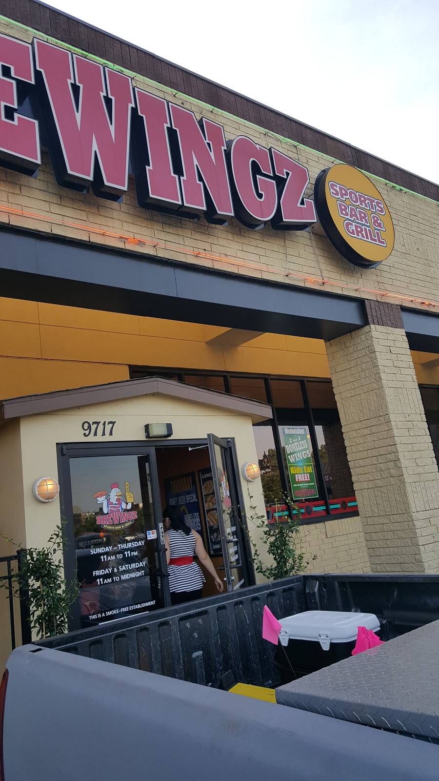 BreWingZ Restaurant and Bar | restaurant | 9717 Farm to Market 1960 Bypass Rd W, Humble, TX 77338, USA | 2815407556 OR +1 281-540-7556