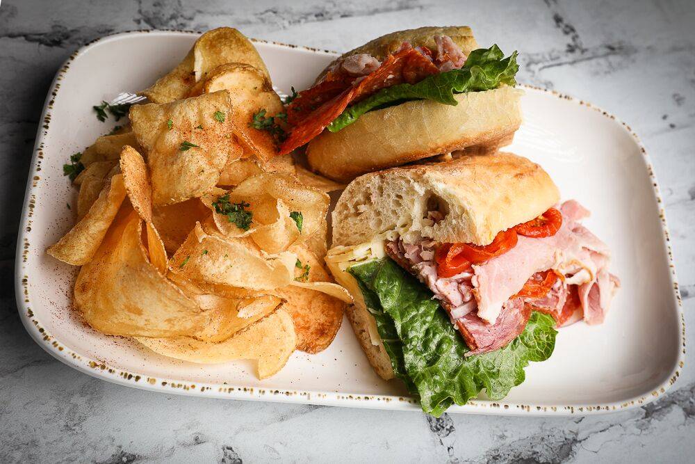 Pats Pizza & Bistro Bethlehem | restaurant | 1426 W Broad St, Bethlehem, PA 18018, USA | 6104198100 OR +1 610-419-8100