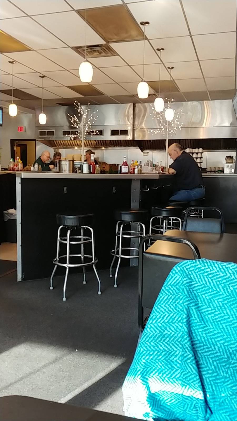 Chattys | restaurant | 3130 Pricetown Rd, Fleetwood, PA 19522, USA | 6109294707 OR +1 610-929-4707