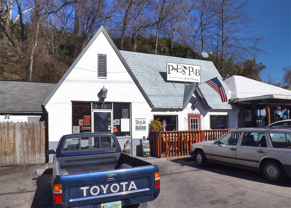 Poes Pub | restaurant | 2706 E Main St, Richmond, VA 23223, USA | 8046482120 OR +1 804-648-2120