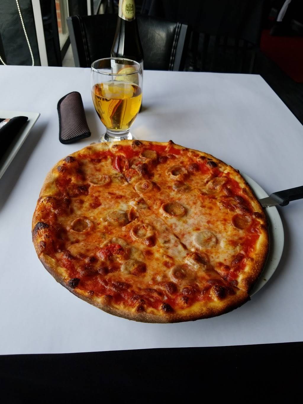 Mammina Pizzeria | restaurant | 4972 Boulevard Léger, Montréal-Nord, QC H1G 1J6, Canada | 5149034433 OR +1 514-903-4433