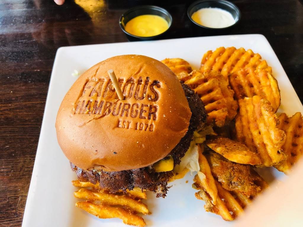Famous Hamburger, West Dearborn | restaurant | 22207 Michigan Ave, Dearborn, MI 48124, USA | 3134360705 OR +1 313-436-0705