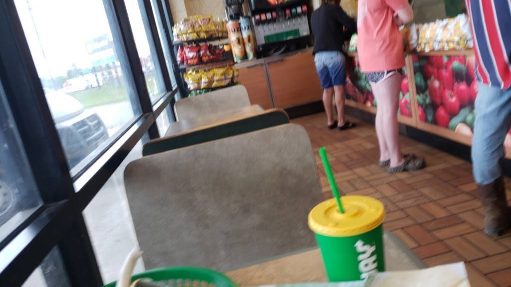 Subway Restaurants | restaurant | 1705 N Richmond Rd, Wharton, TX 77488, USA | 9792822112 OR +1 979-282-2112