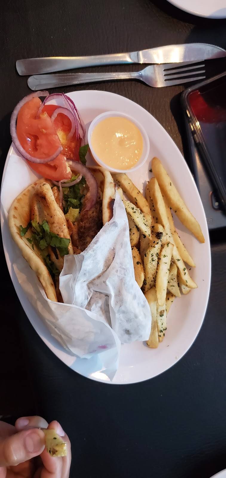 Zinos Greek and Mediterranean Cuisine | restaurant | 7040 N Mesa St, El Paso, TX 79912, USA | 9155848166 OR +1 915-584-8166