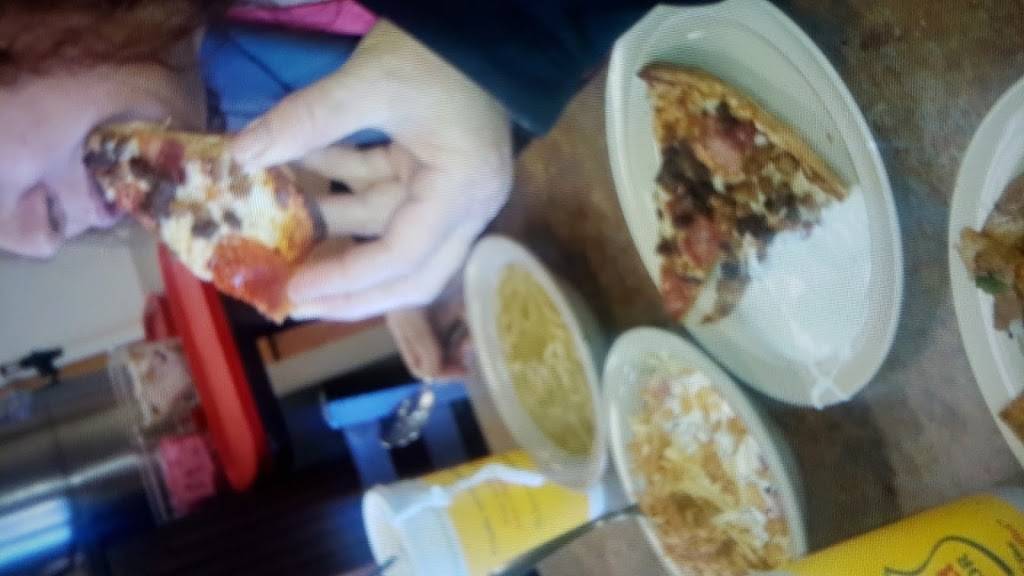 Village Inn Pizza Springs Rd | restaurant | 2467 Springs Rd NE, Hickory, NC 28601, USA | 8283283010 OR +1 828-328-3010