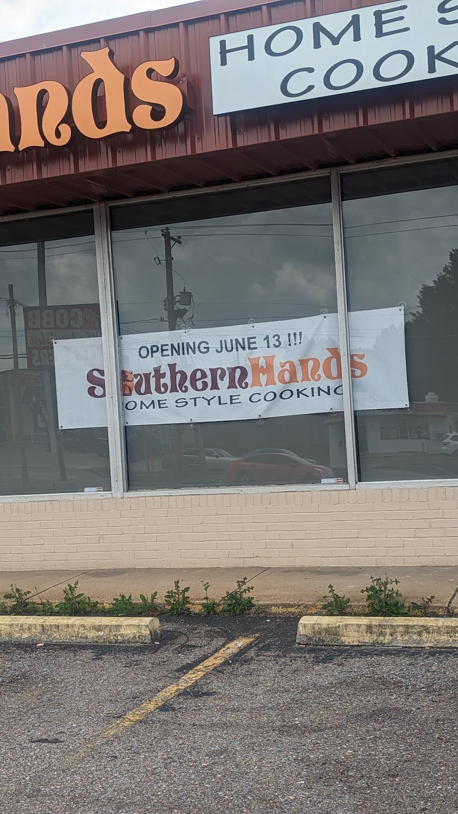 Southern Hands Homestyle Cooking | restaurant | 5175 Millbranch Rd, Memphis, TN 38116, USA | 9015524304 OR +1 901-552-4304