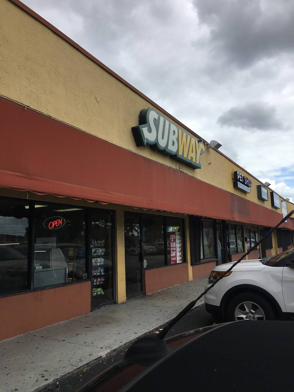 Subway Restaurants | restaurant | 463 E 49th St, Hialeah, FL 33013, USA | 3057693081 OR +1 305-769-3081