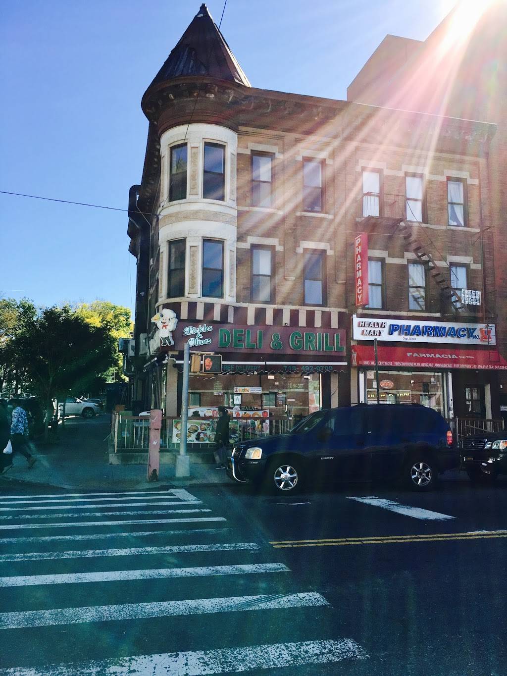 Pickles & Olives | restaurant | 5601 2nd Ave, Brooklyn, NY 11220, USA | 7184920700 OR +1 718-492-0700