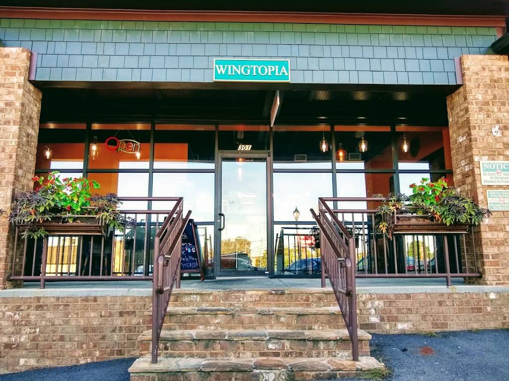 Wingtopia | restaurant | 1105 Main St Suite 301, Forest Park, GA 30297, USA | 4704282248 OR +1 470-428-2248