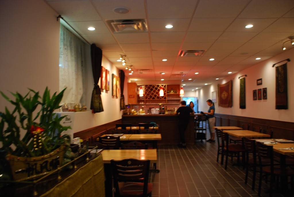Thai Flavors Kitchen | restaurant | 357 Broadway, Bethpage, NY 11714, USA | 5165131868 OR +1 516-513-1868