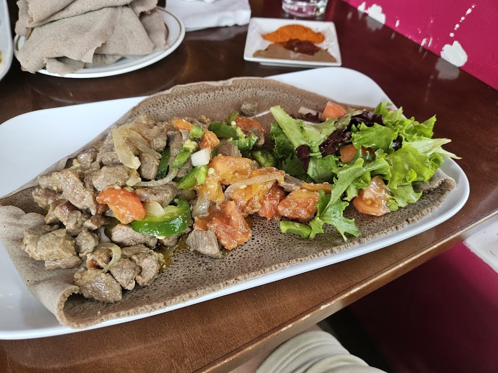 Chercher Ethiopian Restaurant and Bar | restaurant | 3608 14th St NW, Washington, DC 20010, USA | 2022220433 OR +1 202-222-0433