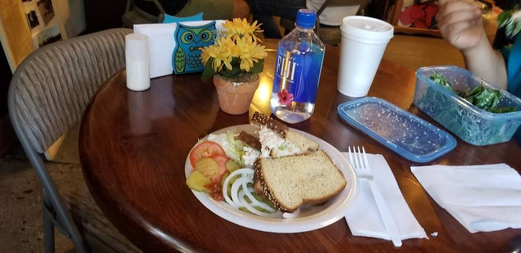 Crystal Lake Cafe | cafe | 9877 N Crystal Lake Rd, Azusa, CA 91702, USA | 6269101029 OR +1 626-910-1029