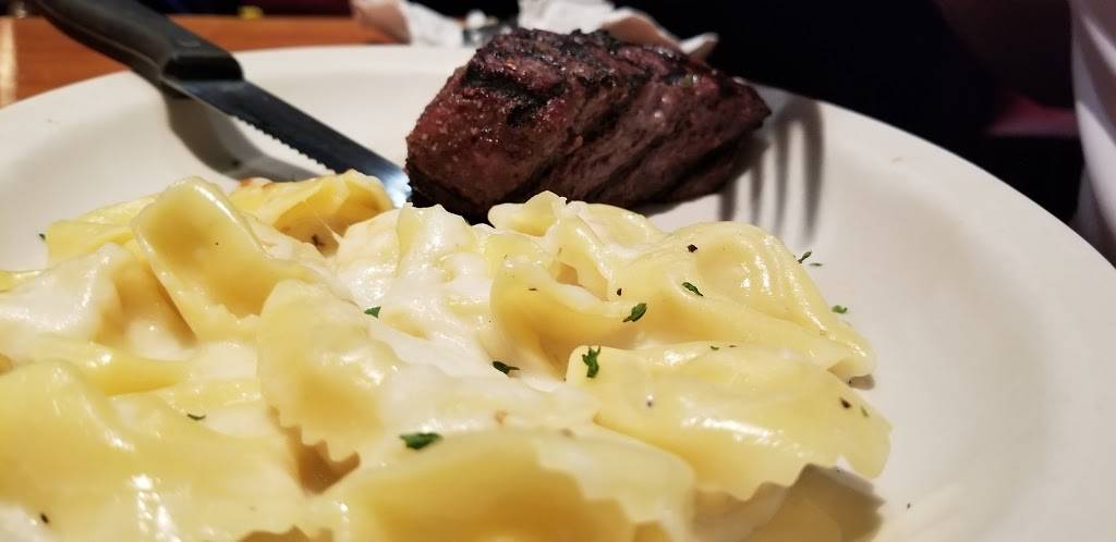 Johnny Carinos | restaurant | 1207 I-35, San Marcos, TX 78666, USA | 5127388770 OR +1 512-738-8770