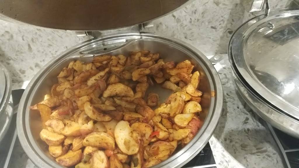 Redfields Restaurant | restaurant | 701 E Genesee St suite a, Syracuse, NY 13210, USA | 3157031900 OR +1 315-703-1900